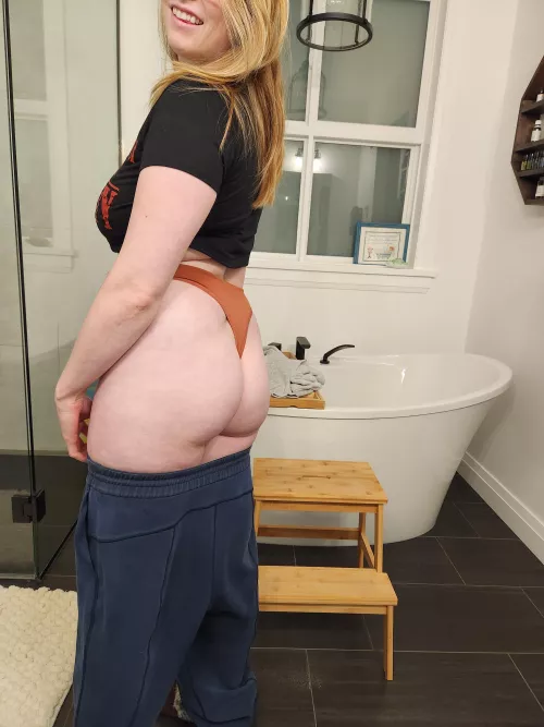 [f] Most days I don't wear panties...