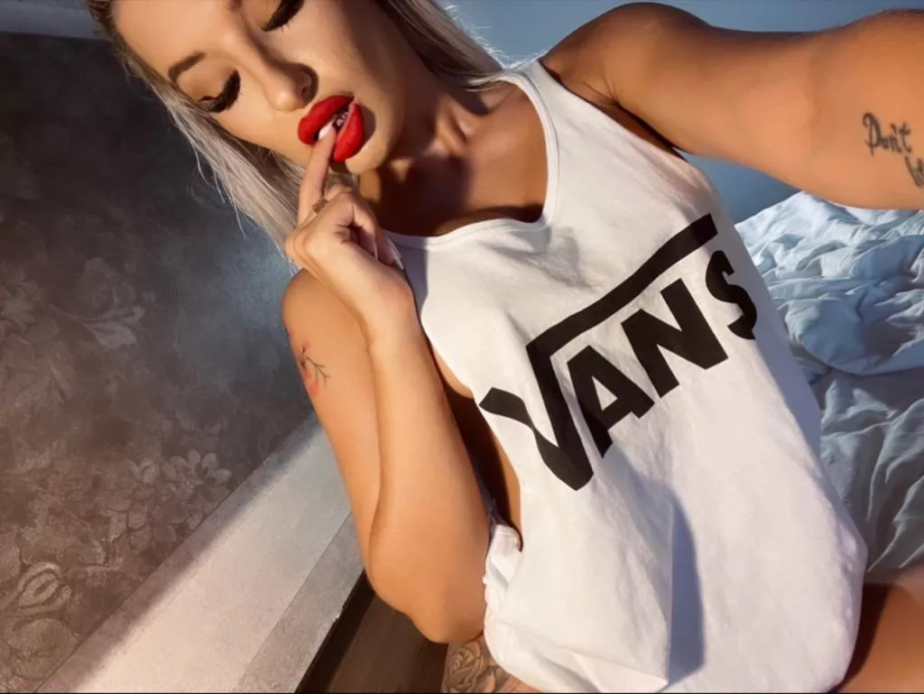 Feeling horny when the night comes