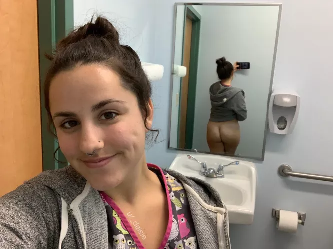 in my owl scrubs, would our sex be a hoot?🦉