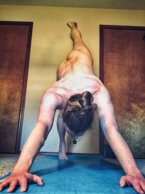 Let’s kick it this weekend 🧘‍♂️