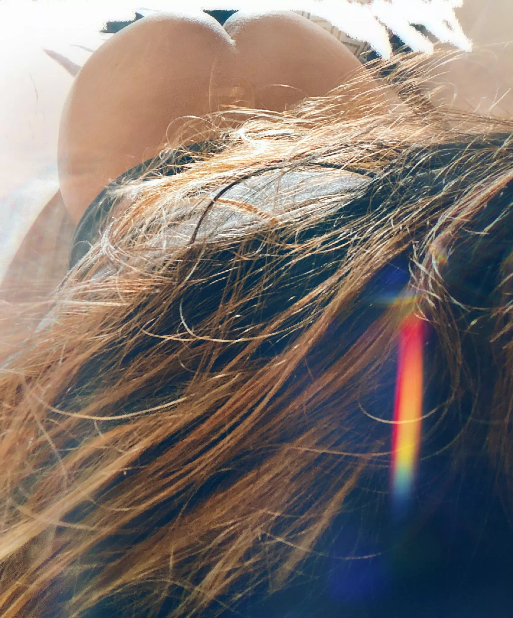 Not the ef(f)ect that I want but still feels good to feel the warmth of the sun kiss my booty. 🍑☀️