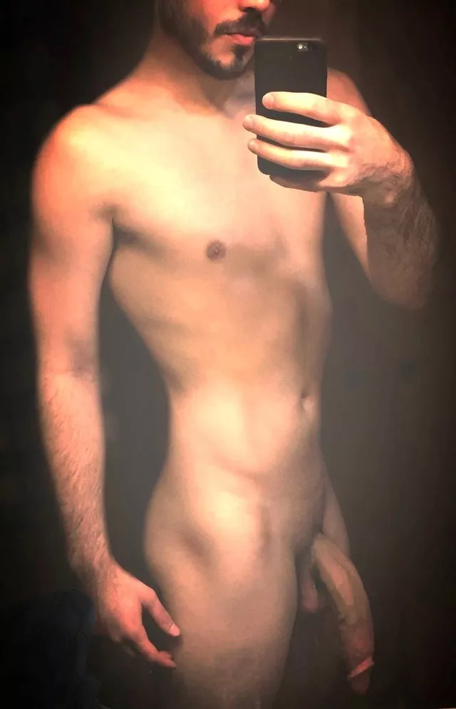 Rate (m)e, am i too big?