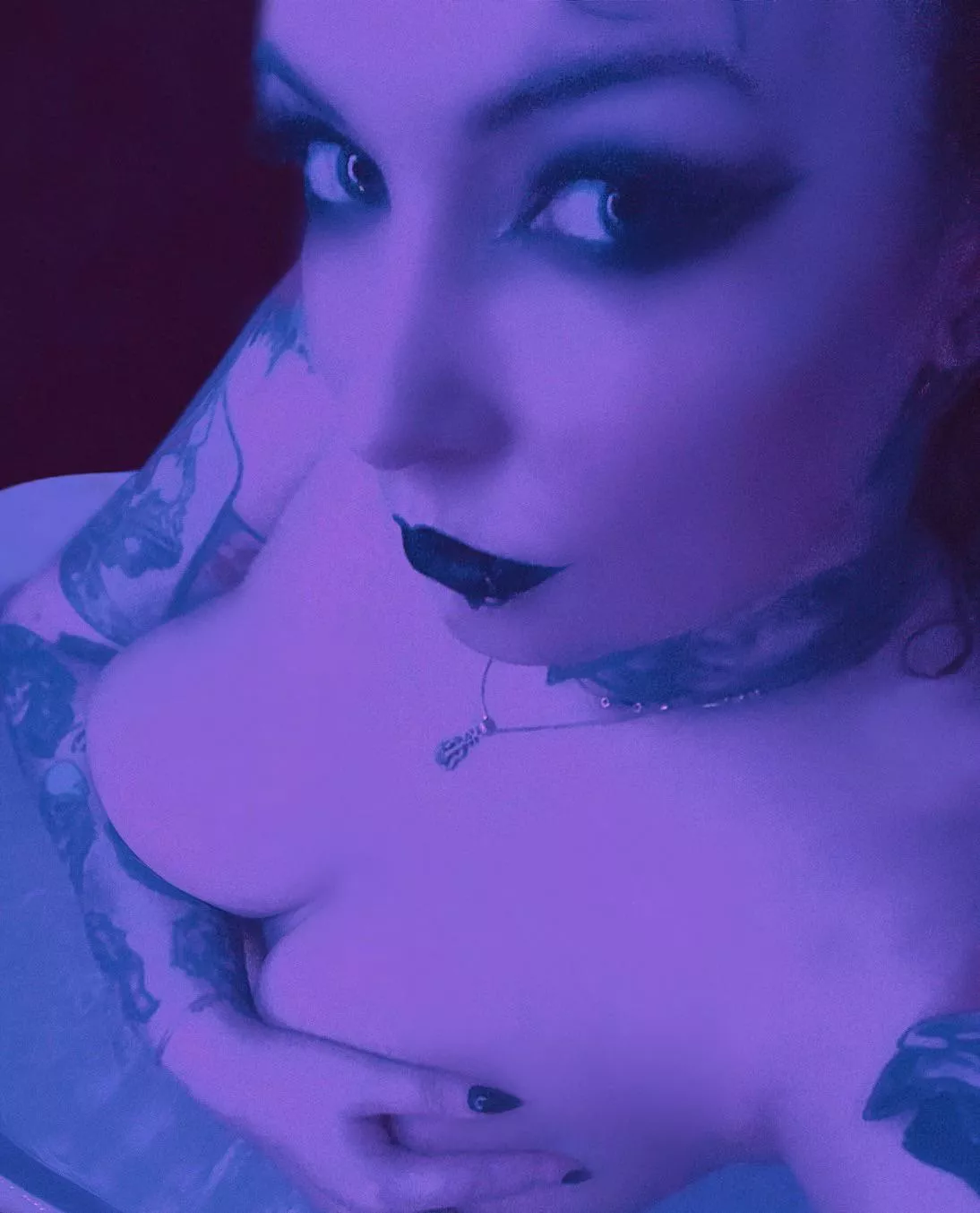 Where are the cute subs that like being sat on