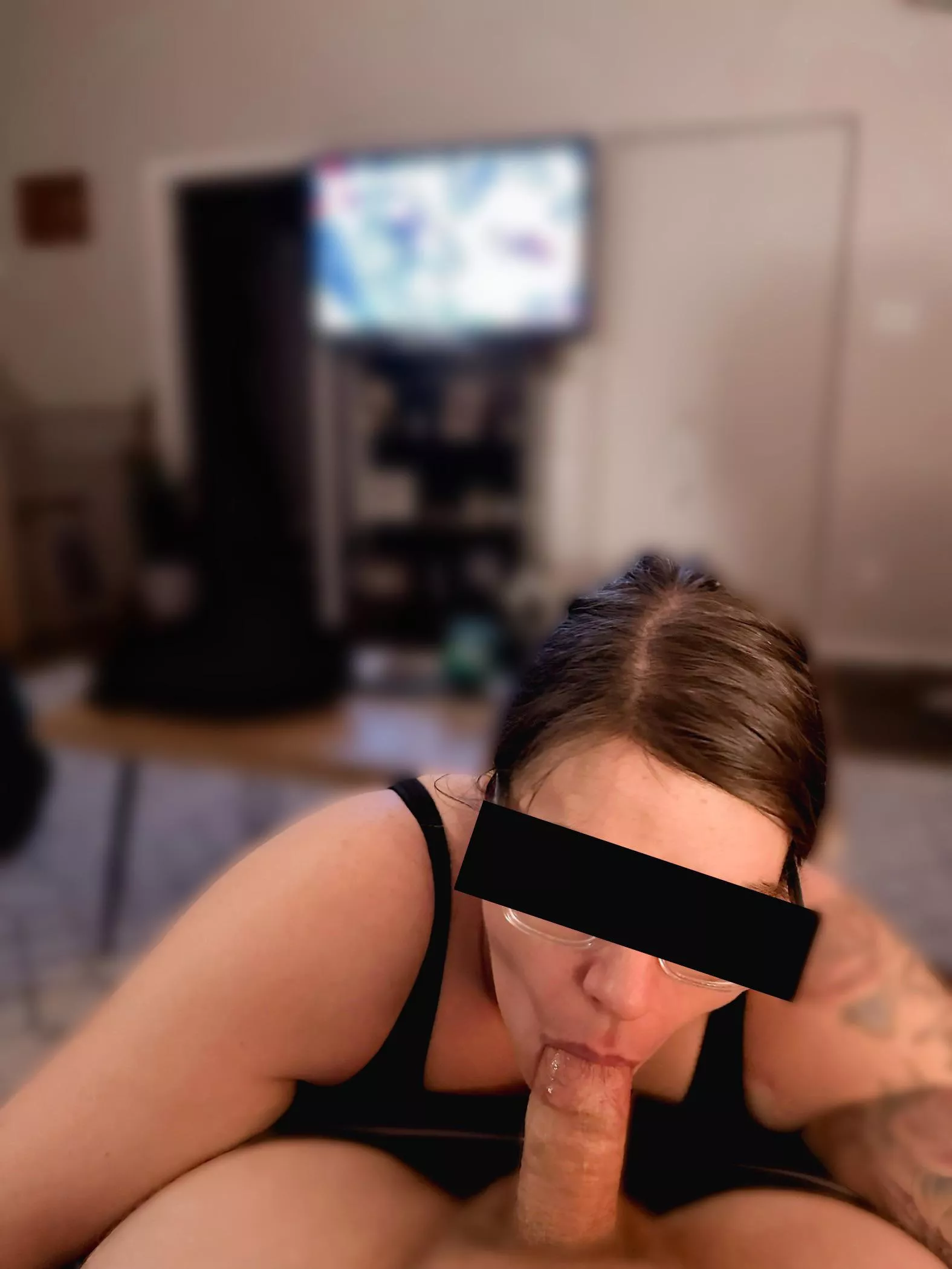 A cock in my mouth is the best way to start a weekend 💜😈 (MF)