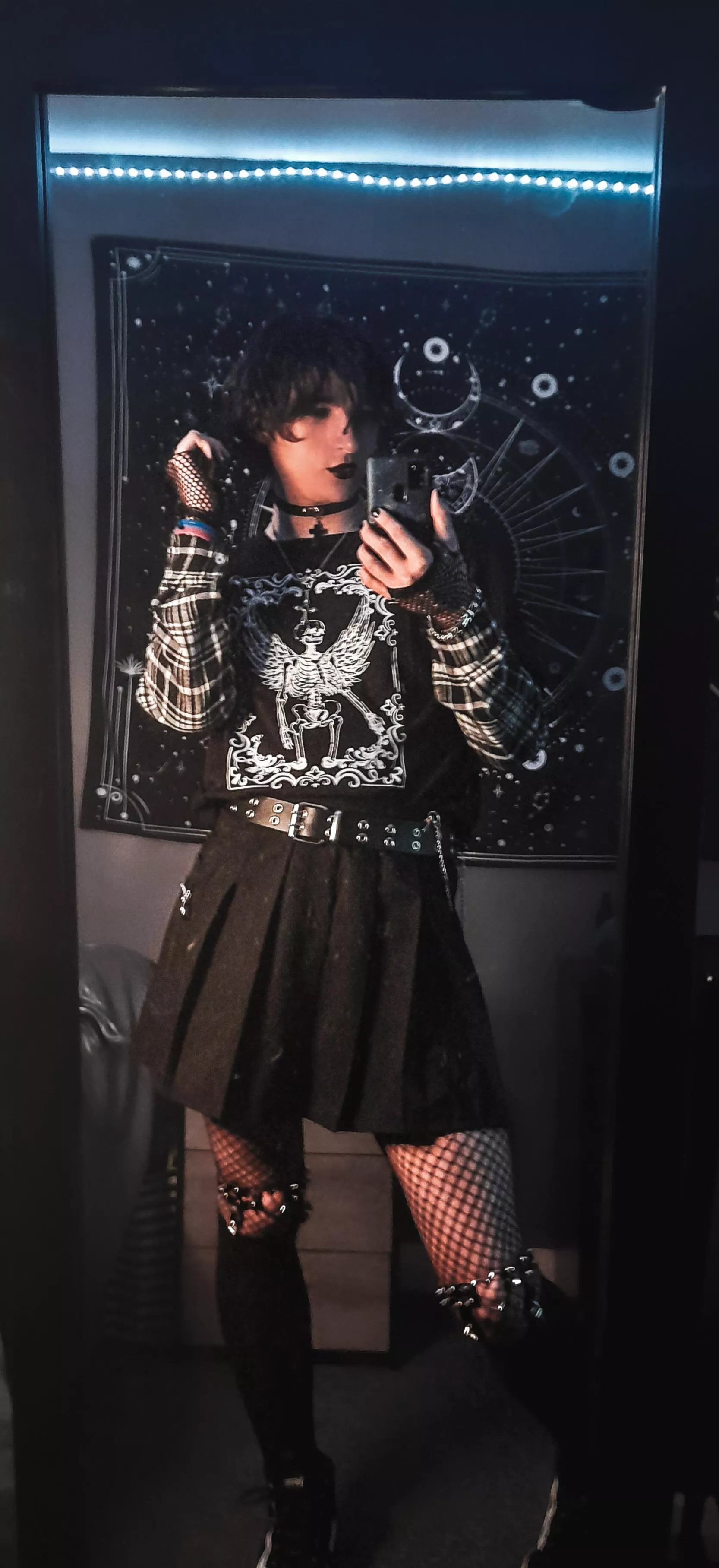 Am I still cute without the mask? 🖤