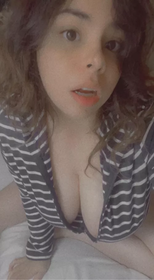 Anyone interested in gangbanging me?