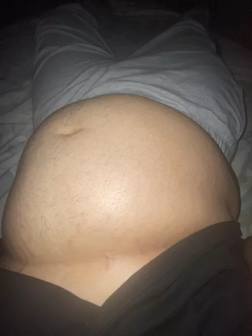 are belly shots allowed here or do i have to be nude ?