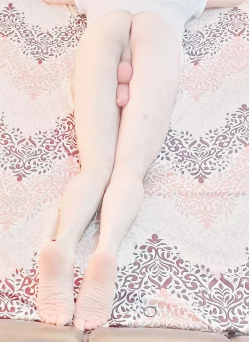 can anyone cumtrib/cocktrib on my pic ? dm me