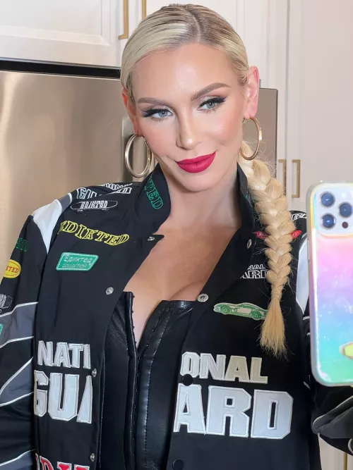 Charlotte Flair 🥵