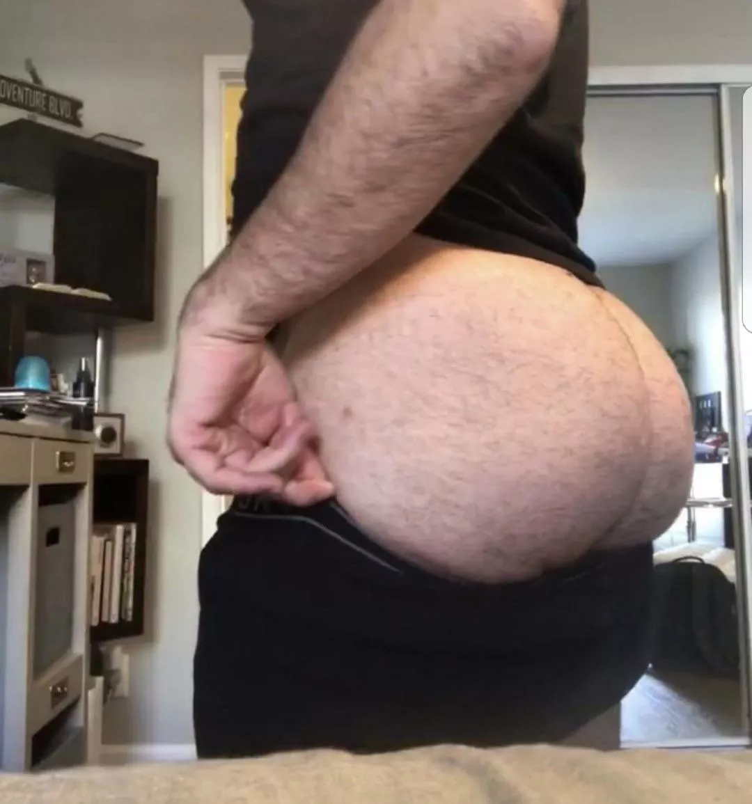 Dom Daddy sit on fags