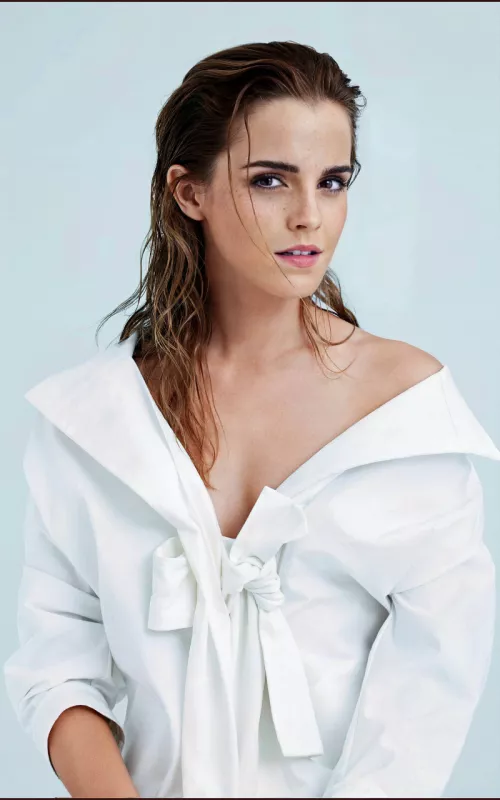 Emma Watson is making me use both hands to pump