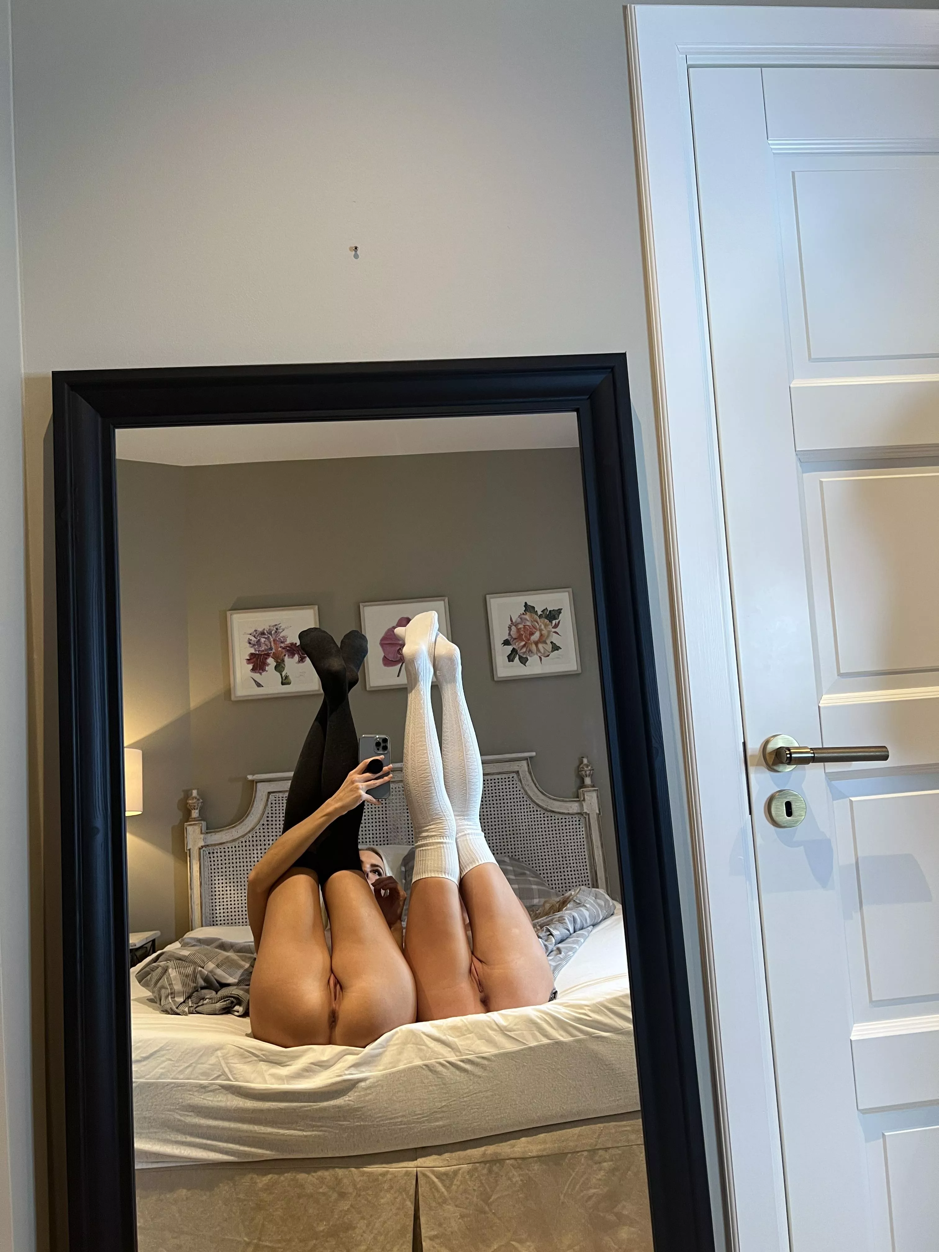 For the older men who like us back, this one is for you 😘