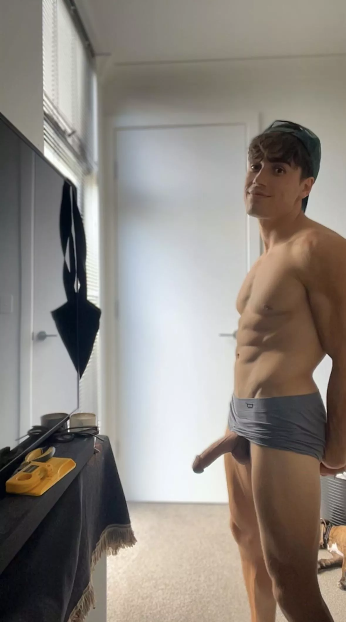 Give me a hand? Or mouth? I’m not picky🤪