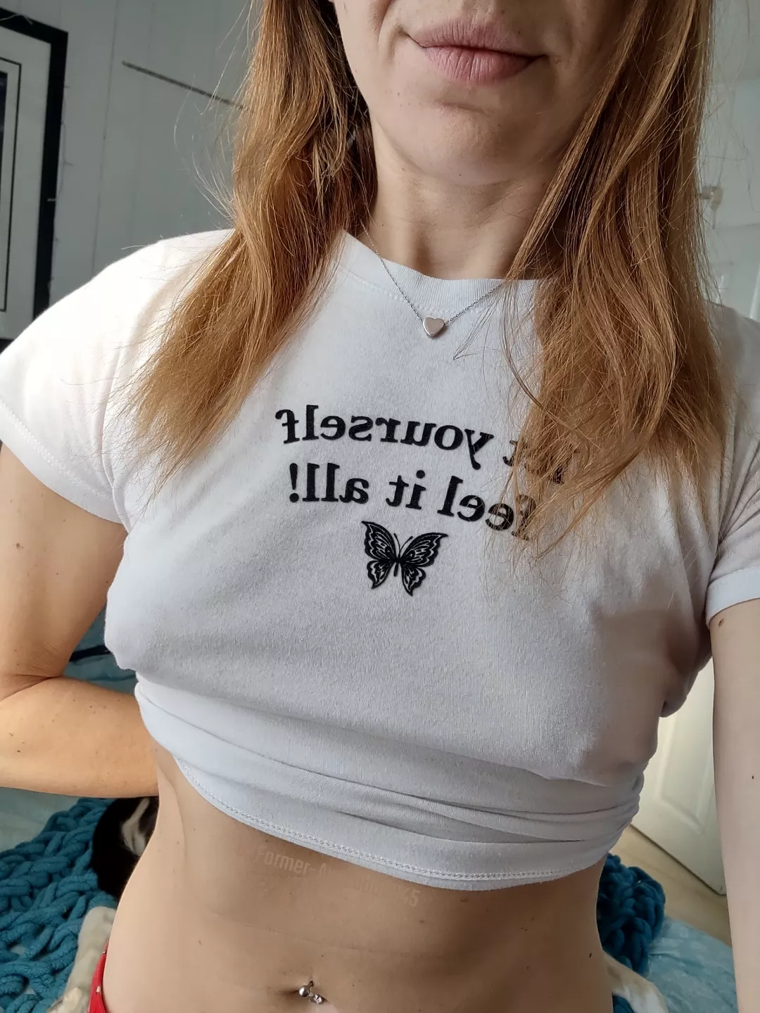 How can you tell when peaches are ripe?