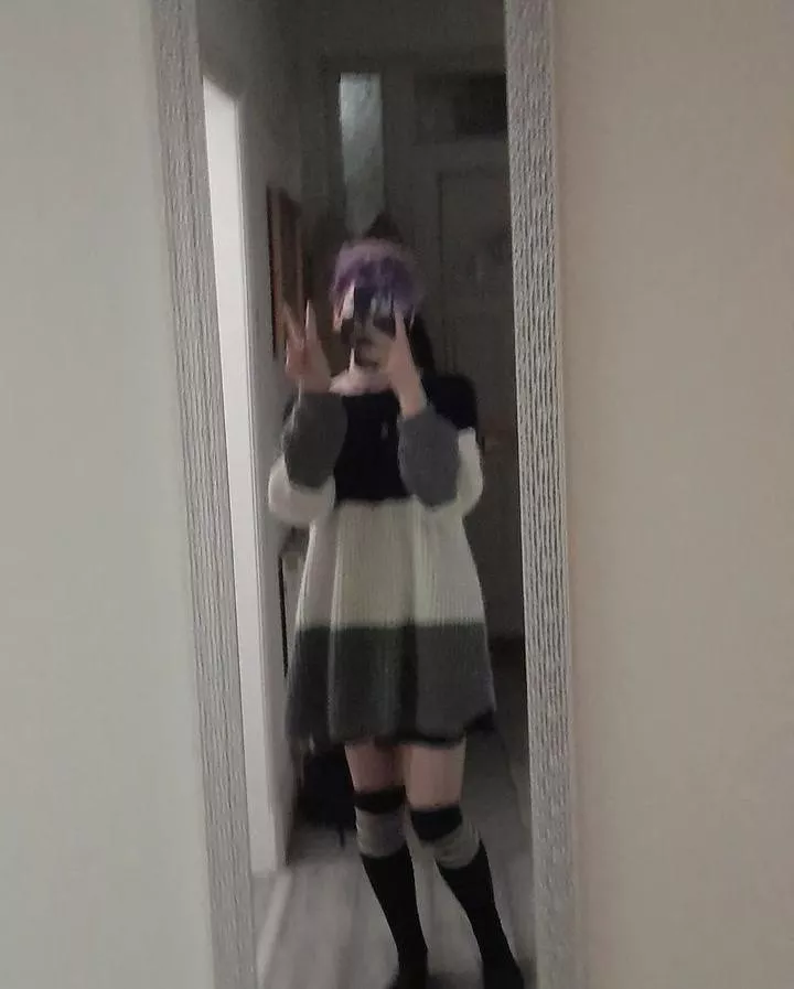 i love super big sweaters! (reposting due to super bad quality on the last one, sorry!)