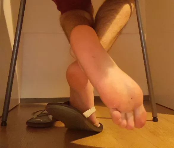 I sure hope there's no one secretly jerking off to my feet rn! ;)
