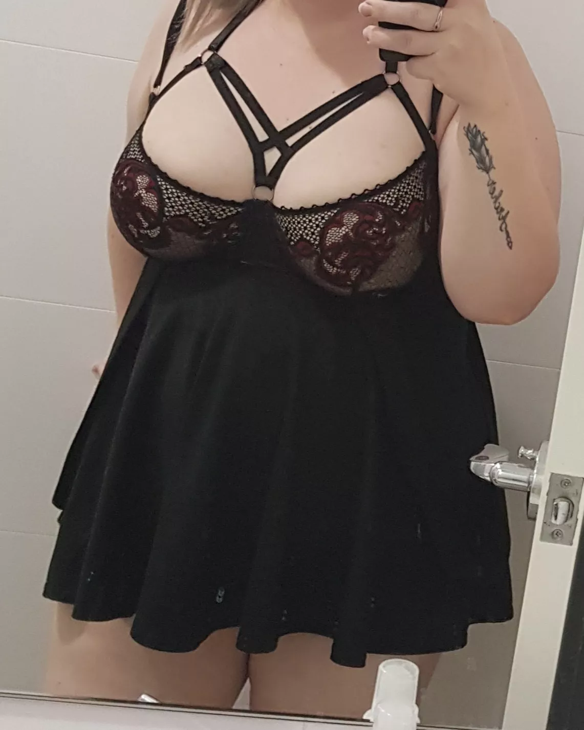 keen to sit on your lap and grind up against you 😈