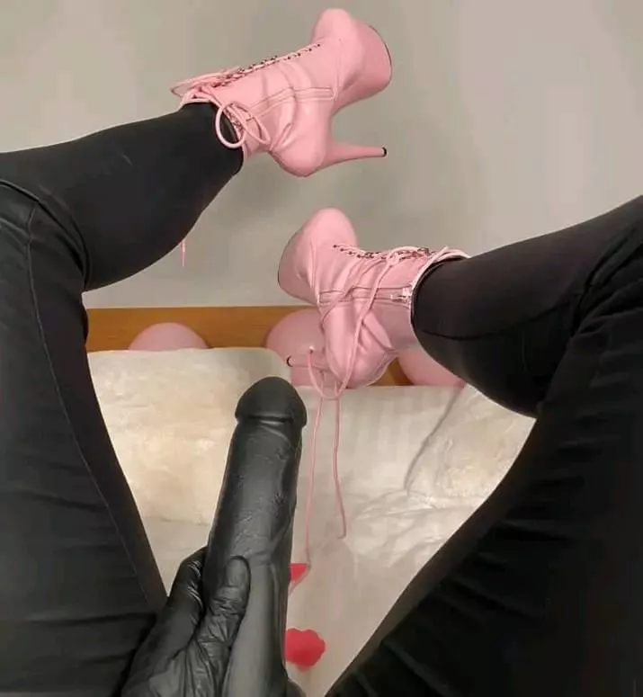 Let me dress you up and pound your sissy ass 😈