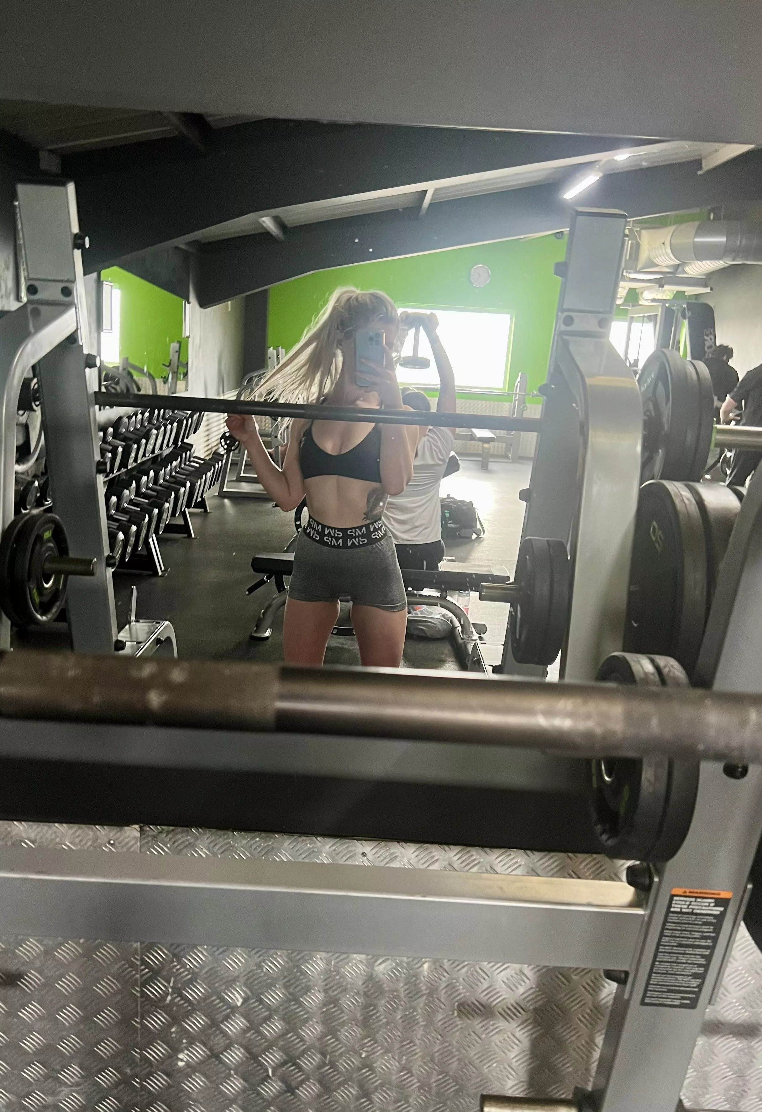 Let’s squat [F]