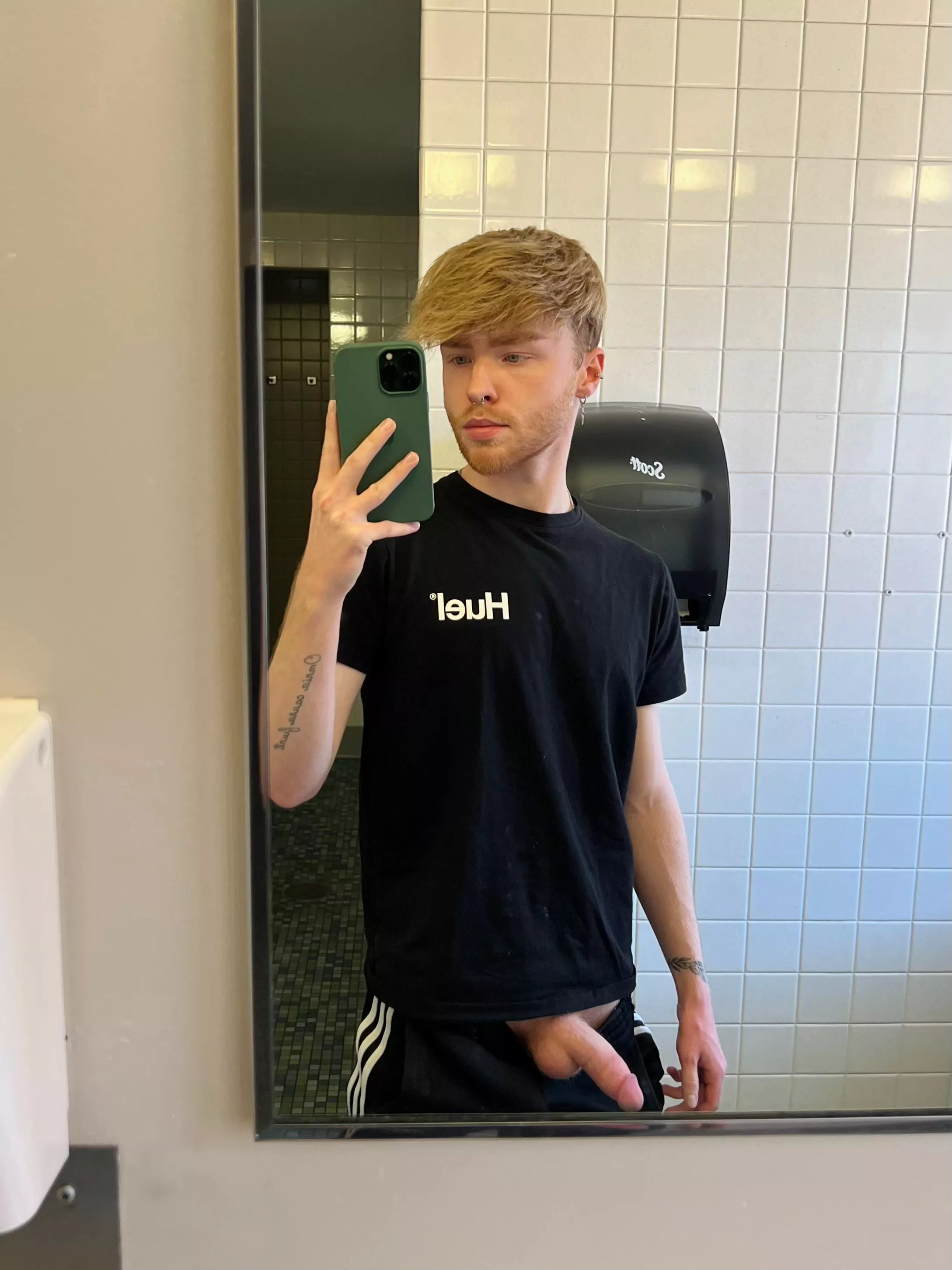 Meet me in the bathroom?