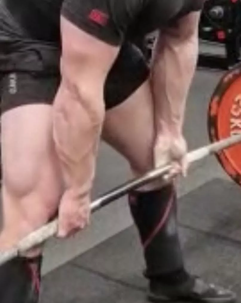 Mid-deadlift forearm explosion.