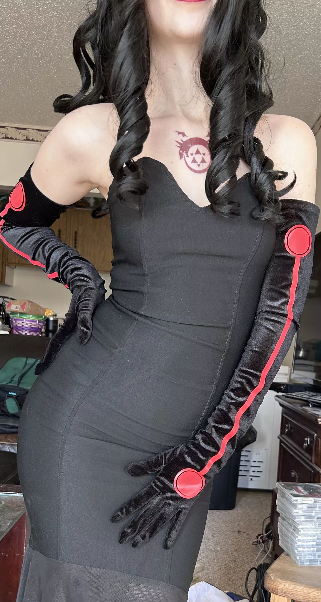 my cosplay fits like a glove 😍