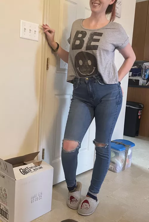 My slippers look good with my jeans [31F]