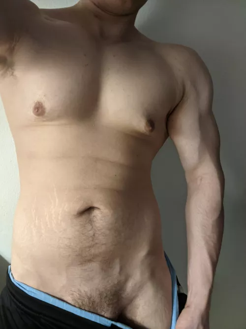 Need somebody to pull down those pants