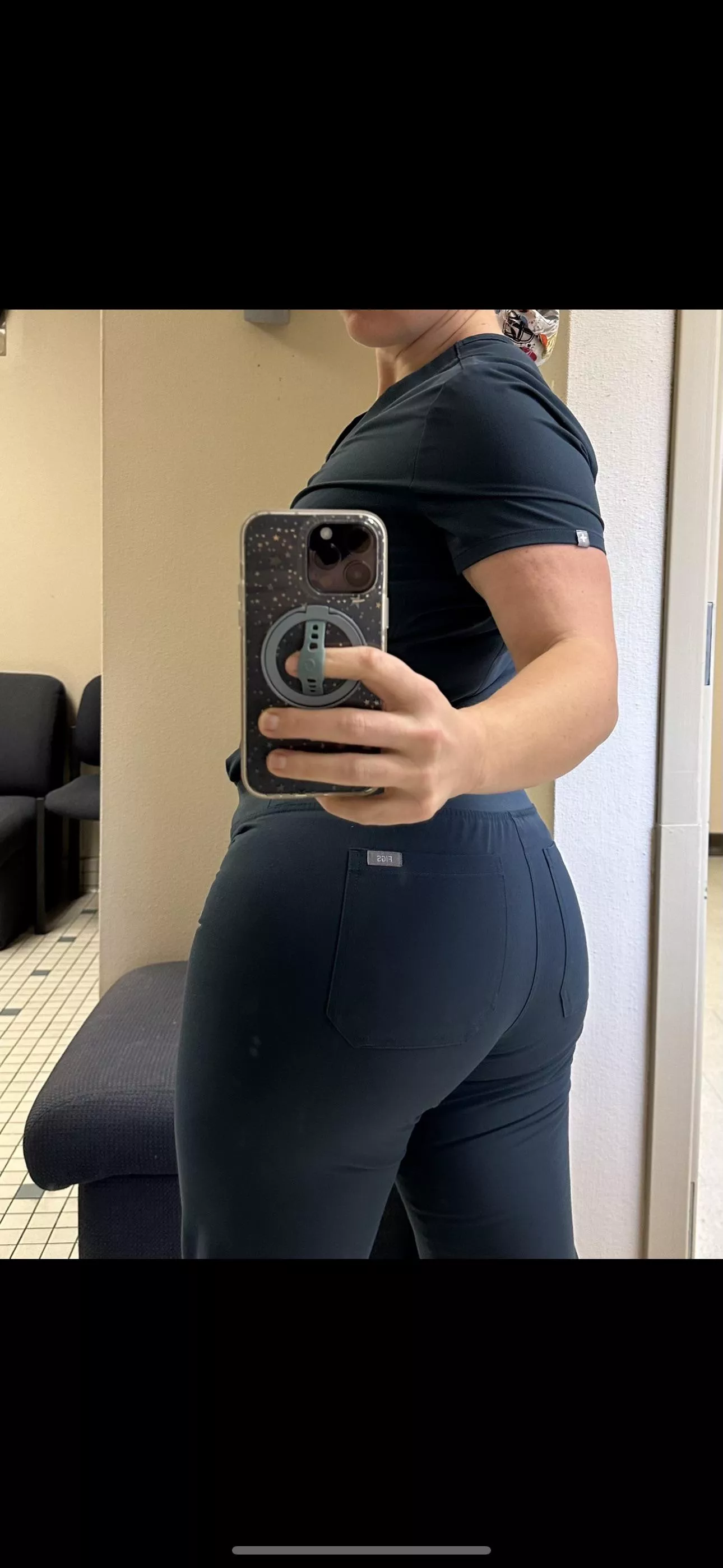 Not sure what supernatural force is holding these seams together...Hope I don't have to bend over to pick anything up😩