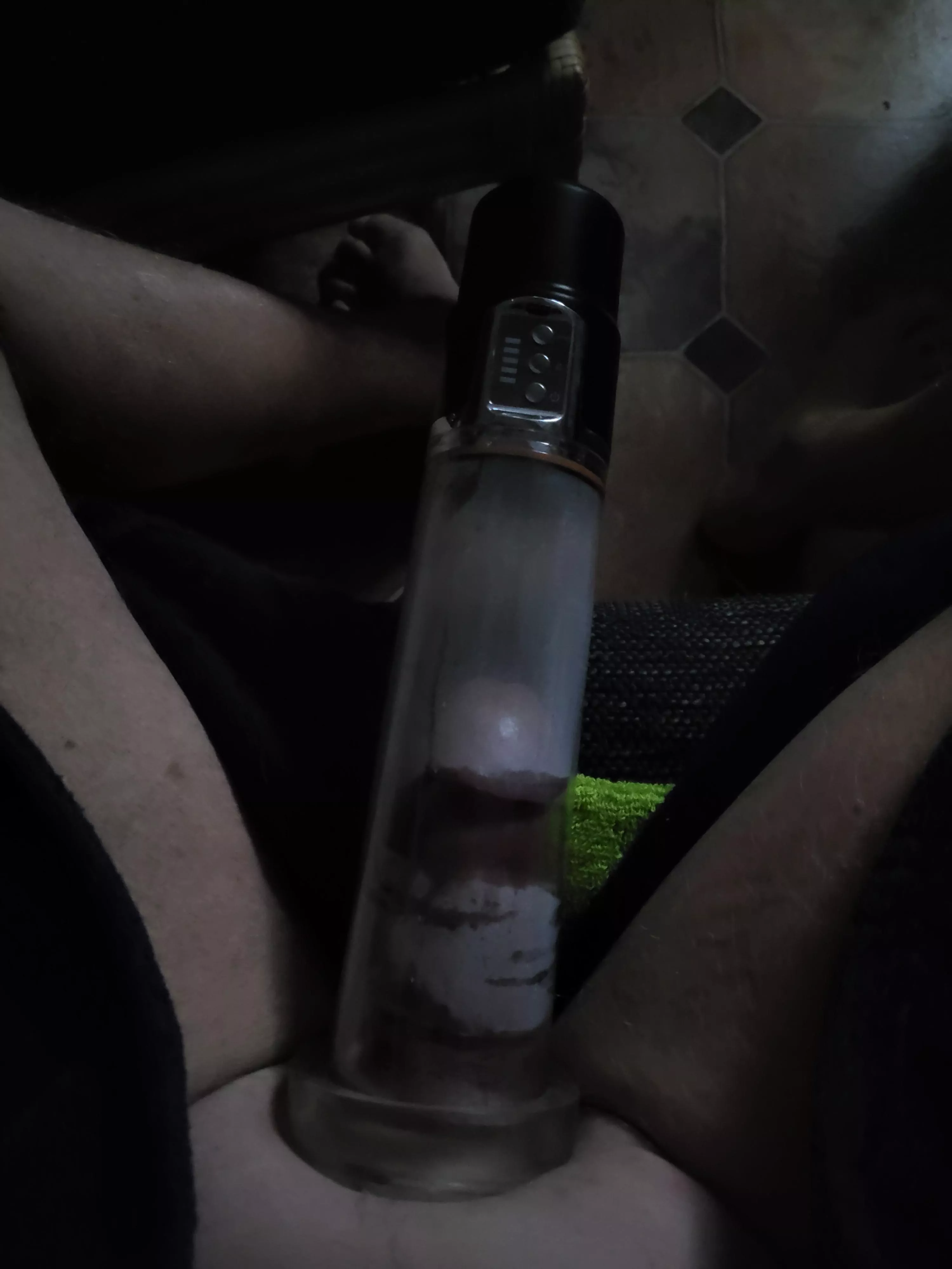 Sitting in the dark, watching porn and pumping on a lazy Saturday night