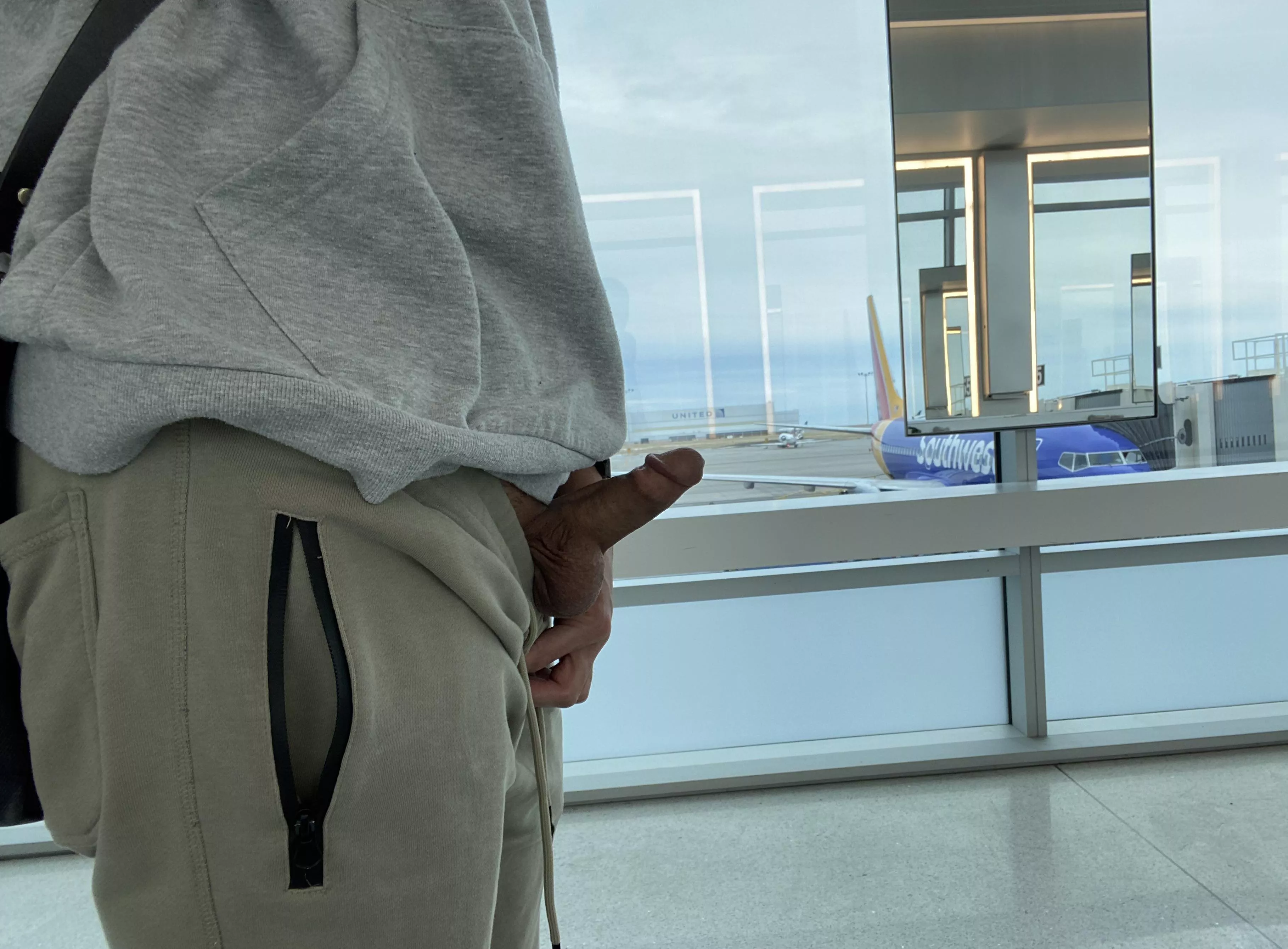 Snuck this in a DIA airport bathroom right before someone came in 😝