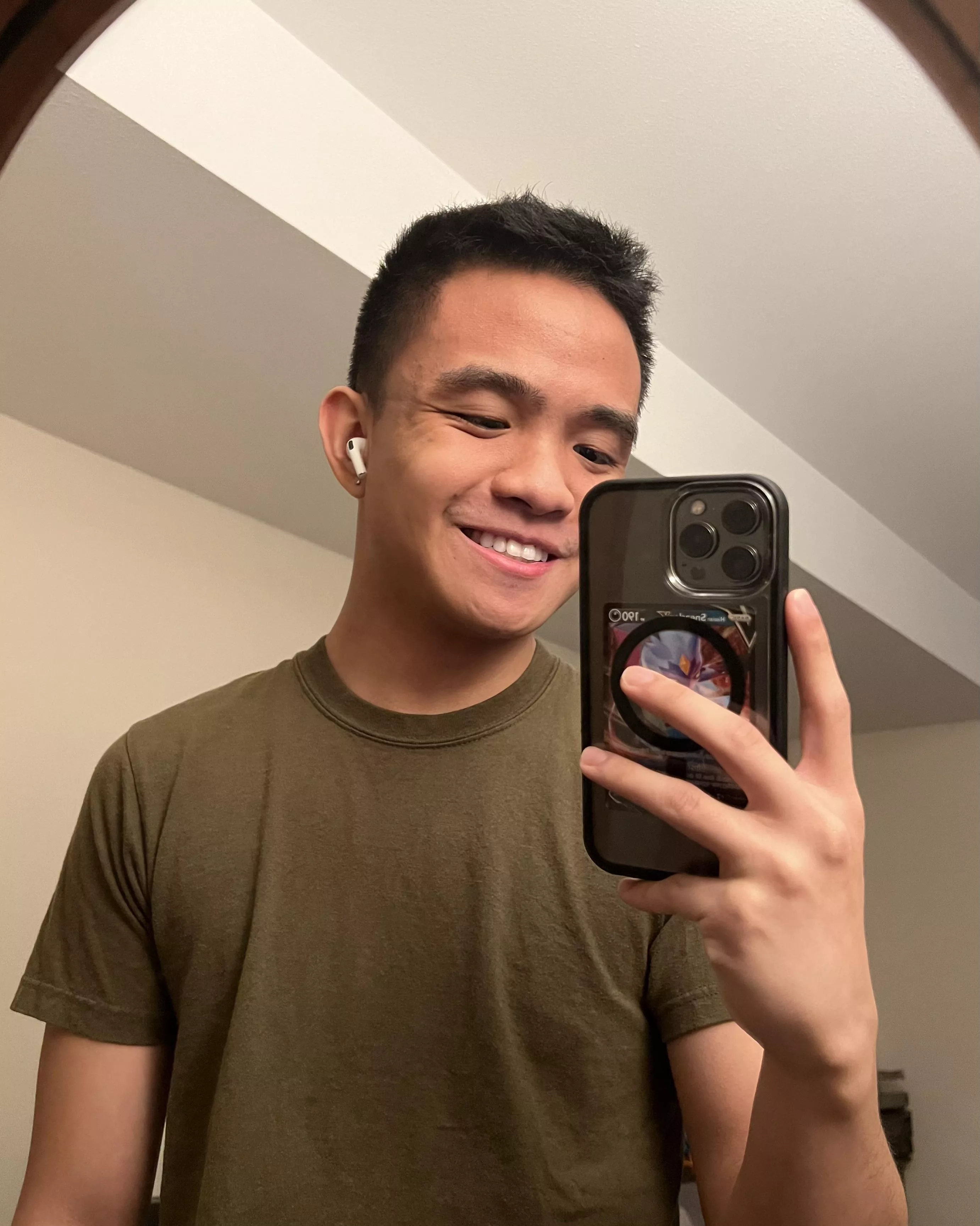 The face of someone who’d finished Scarlet and Violet Pokédexes in English and French 🥳