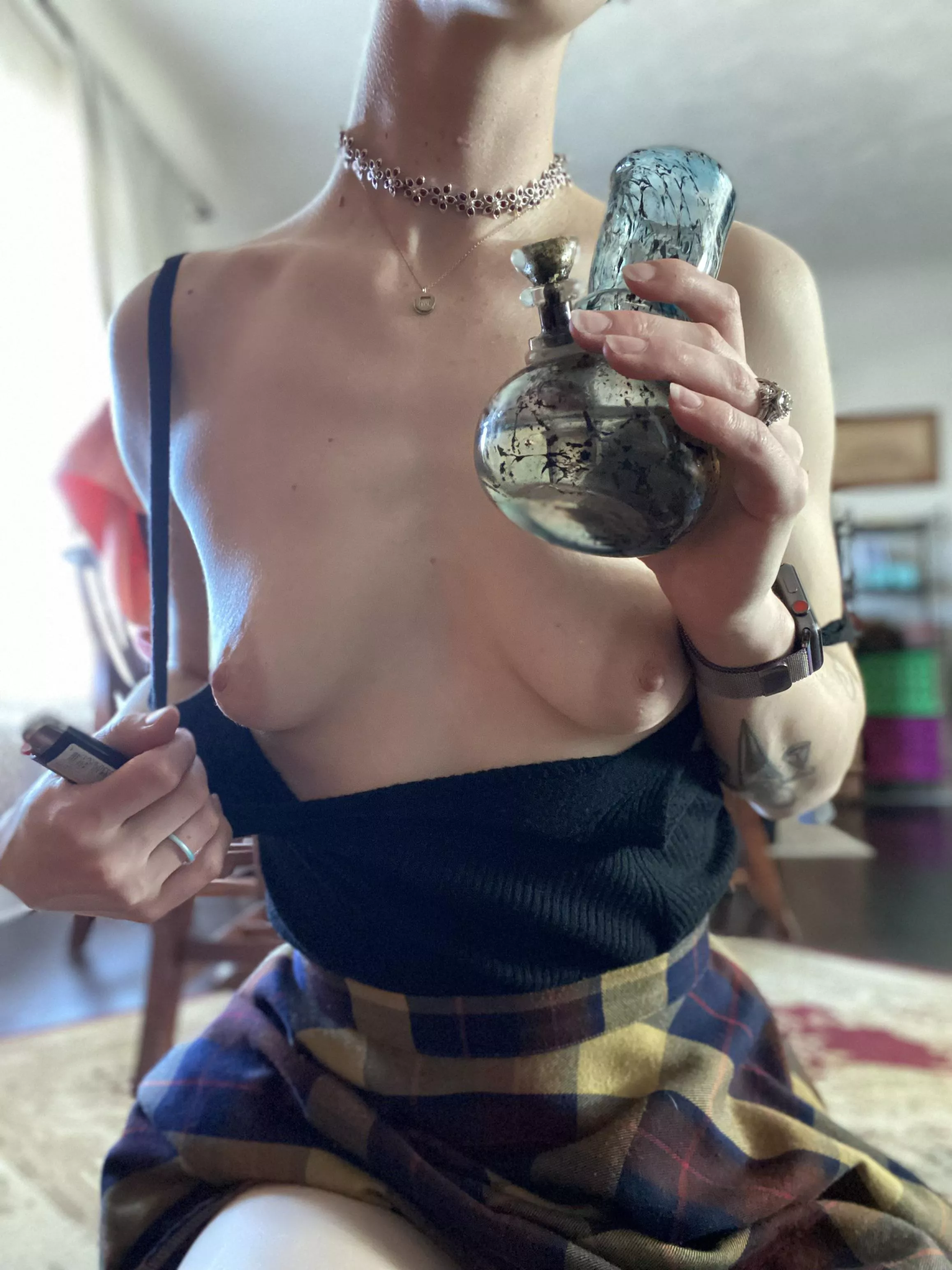 This is my favorite little bong (f25)