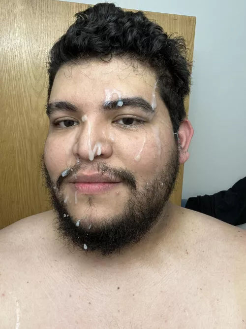 This what I mean by paint my face 🐻