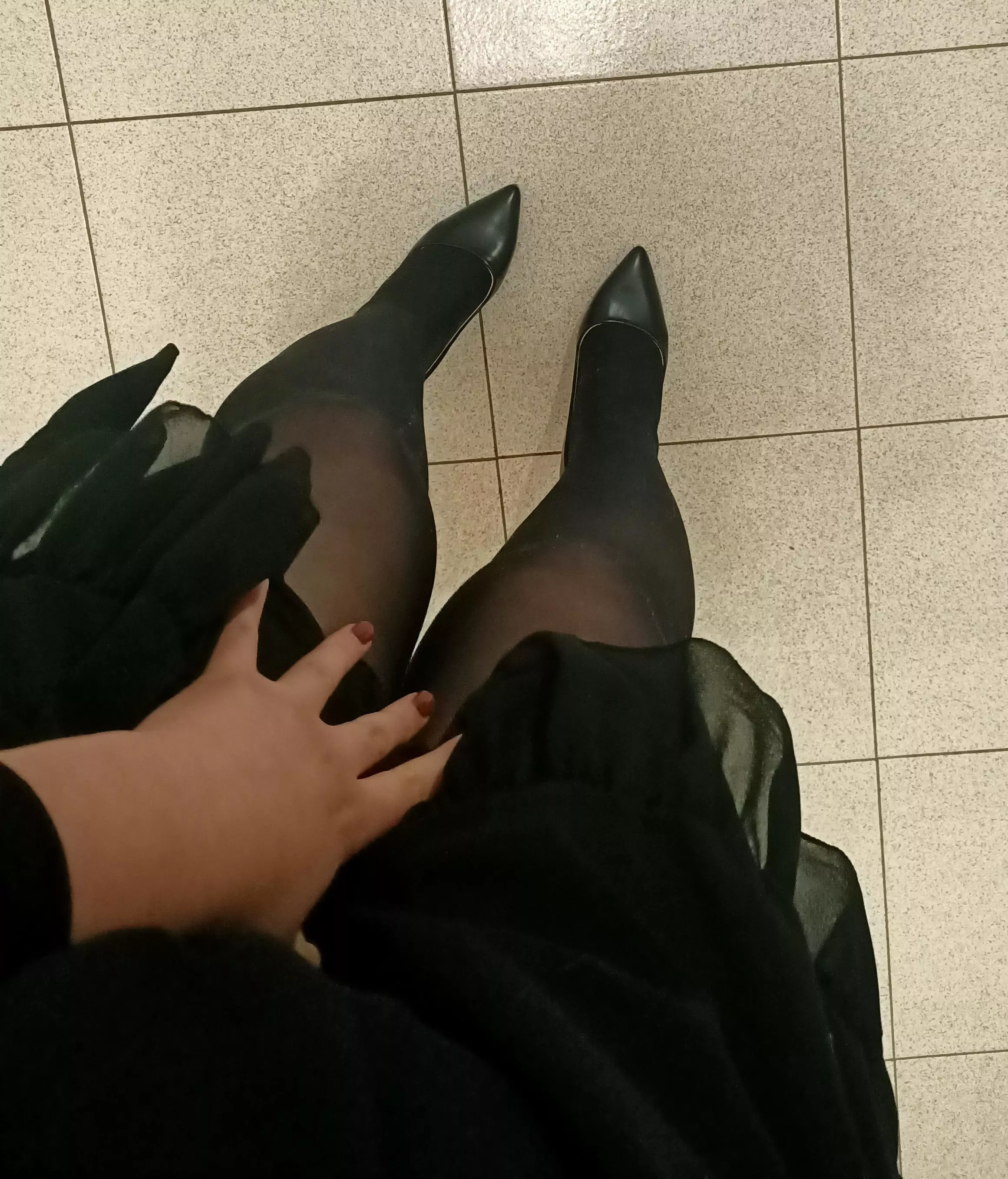 total black is so sexy