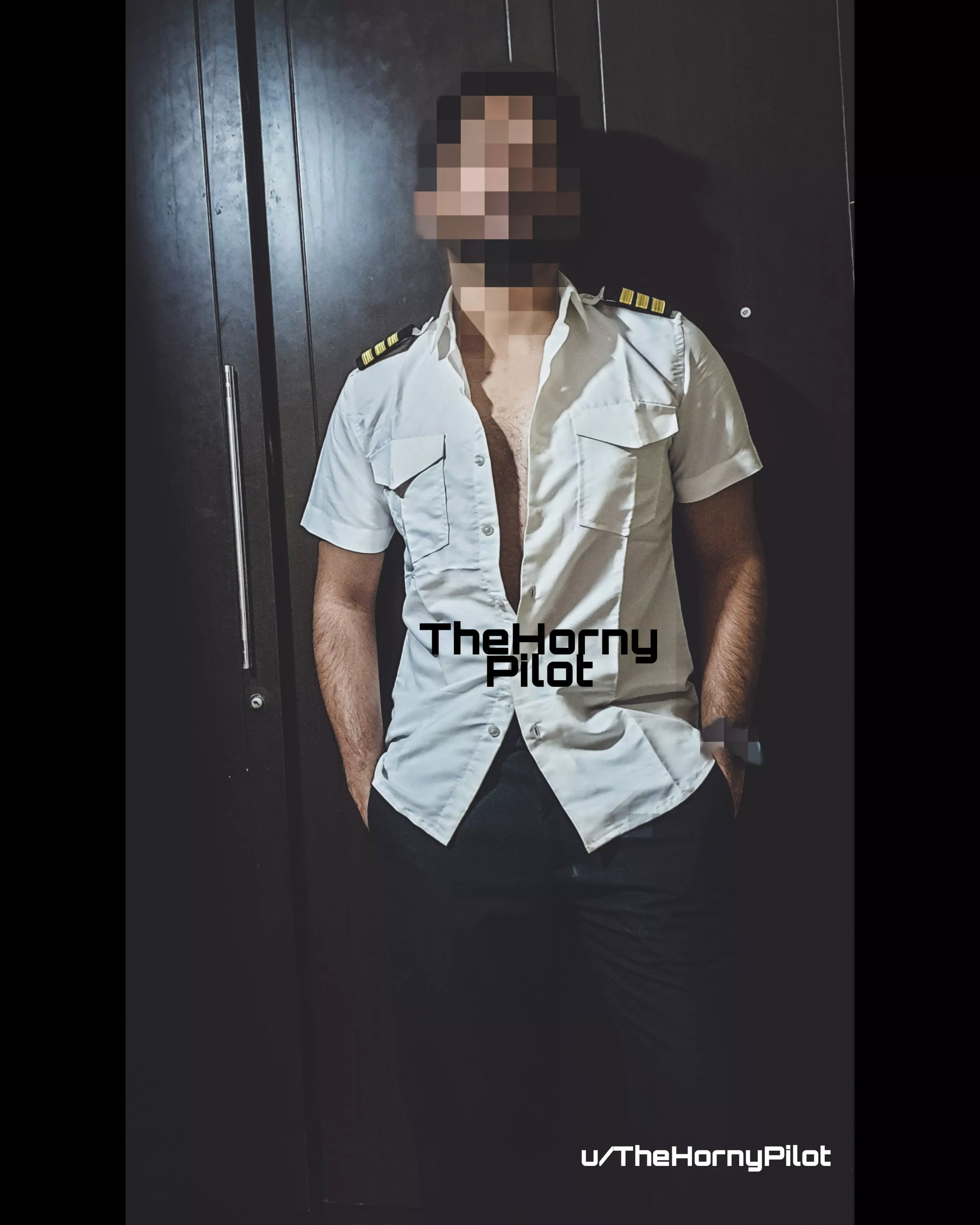 Wanna make me late for my flight? 💦👨🏻‍✈️