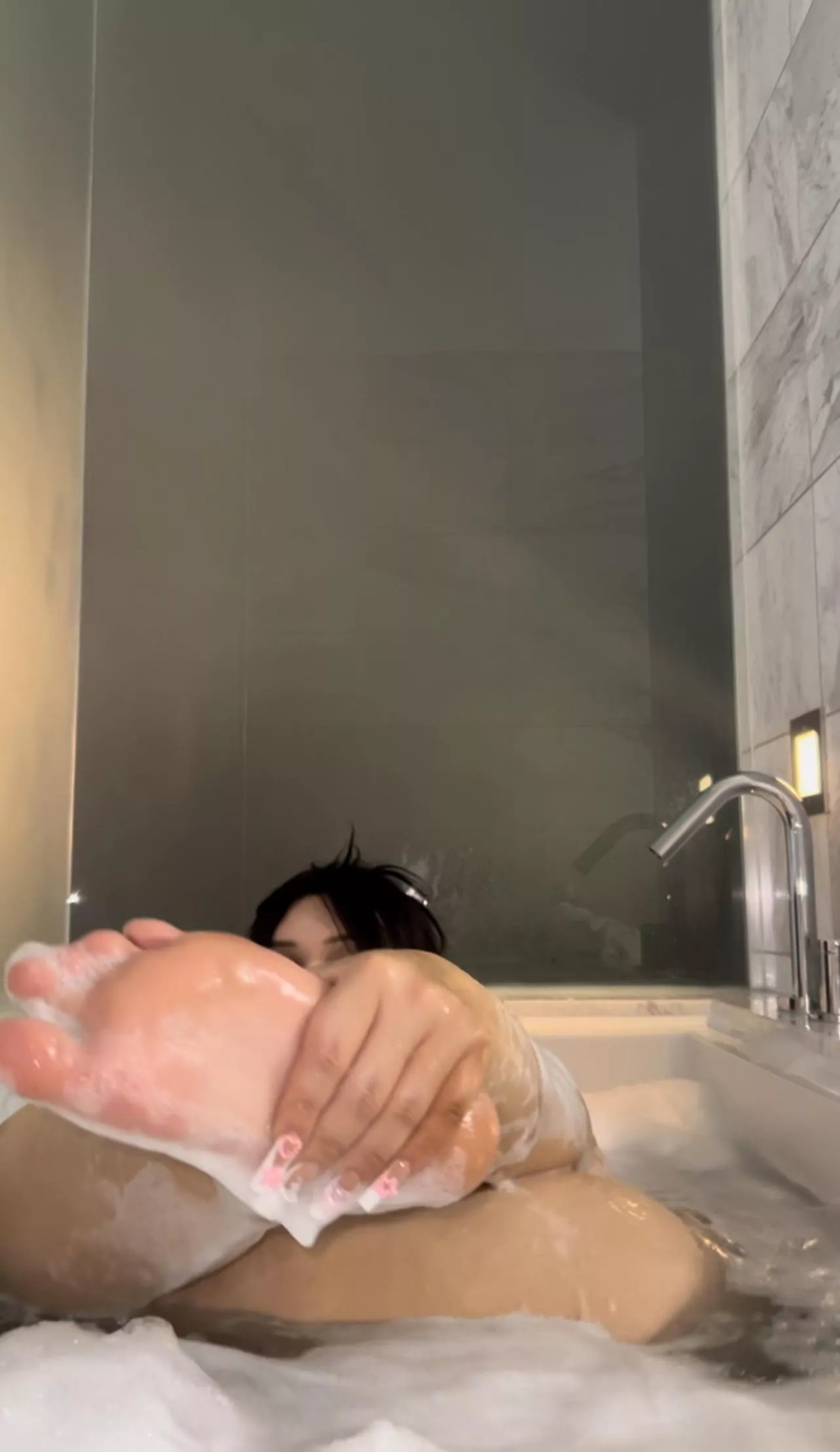 Would u rub me down in the tub?