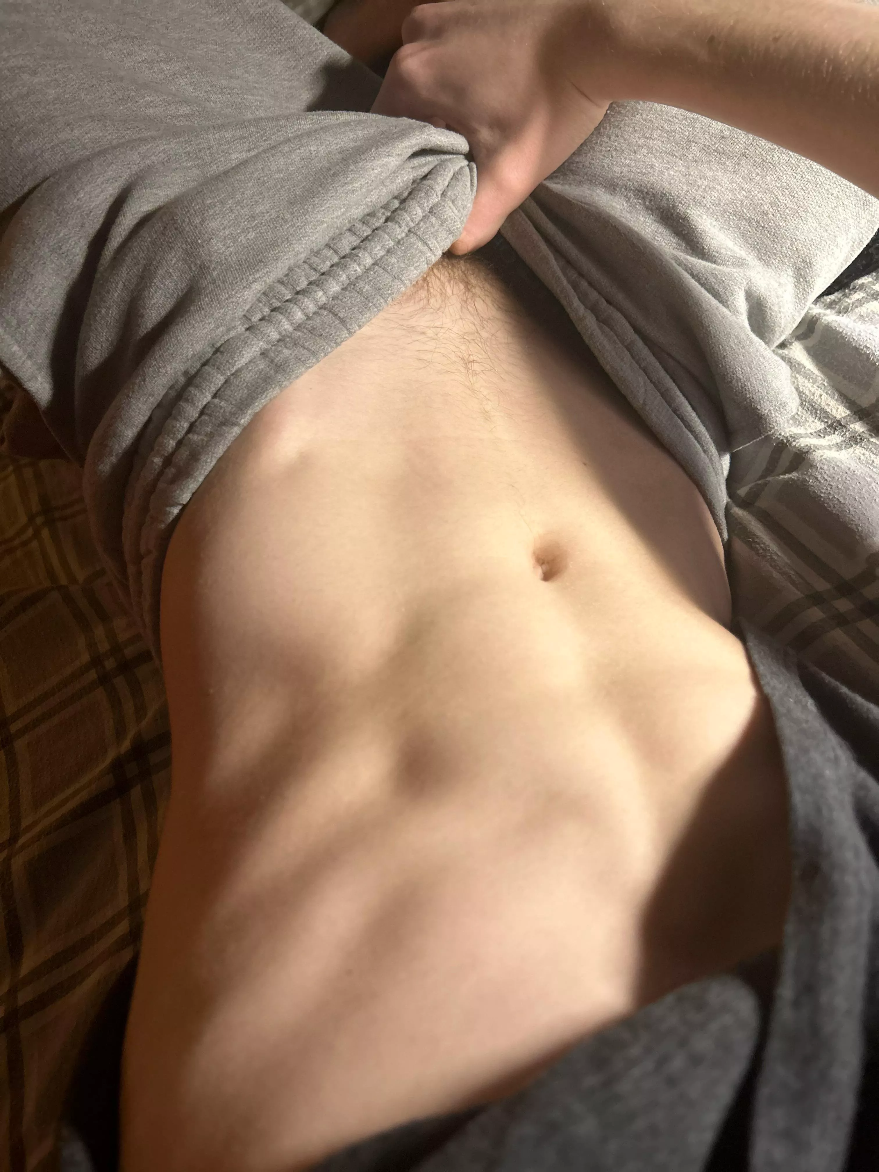 19 canada, looking for fit/hung. no face. add me: m_scott3778 19 canada, looking for fit/hung. no face. add me: m_scott3778