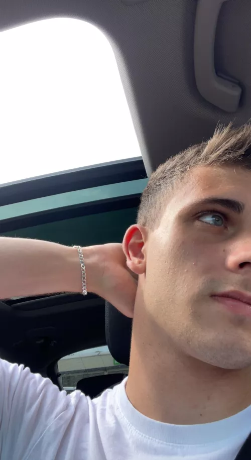 19 yrs German looking for big dicks. Add: gay221100