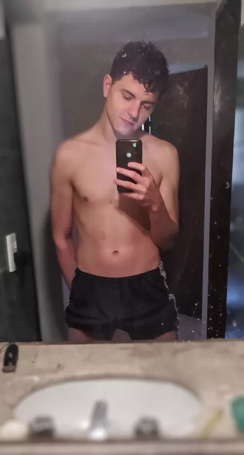 [24] Want to see how big I feel?