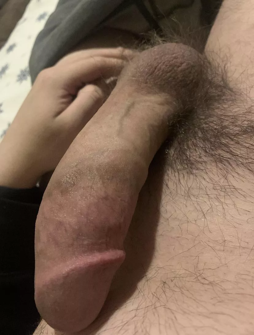 [25] I’m in need of a late night snack…something thiccc I think 😏😏😏