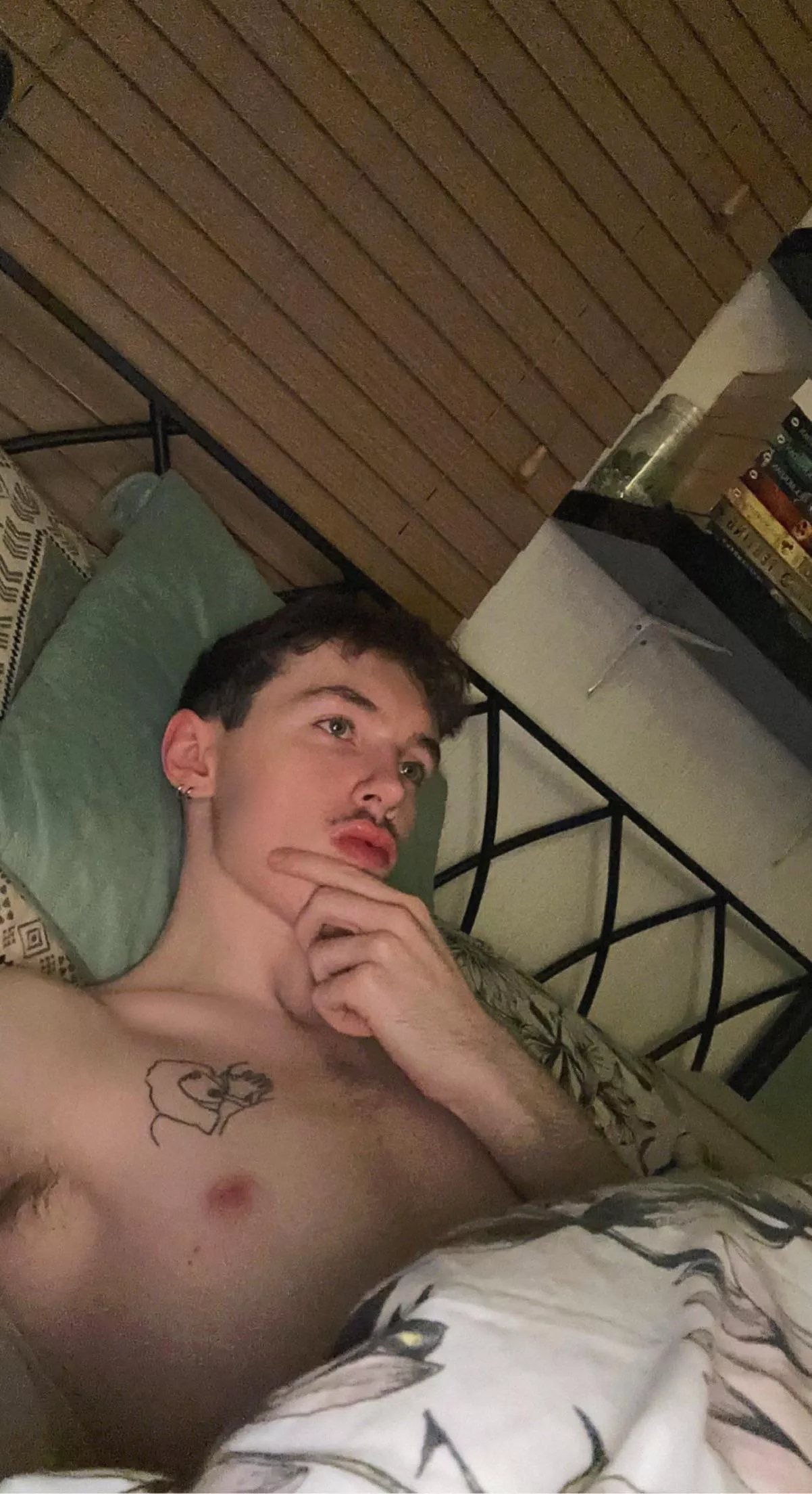 Another sleepless night… help 🫠😅