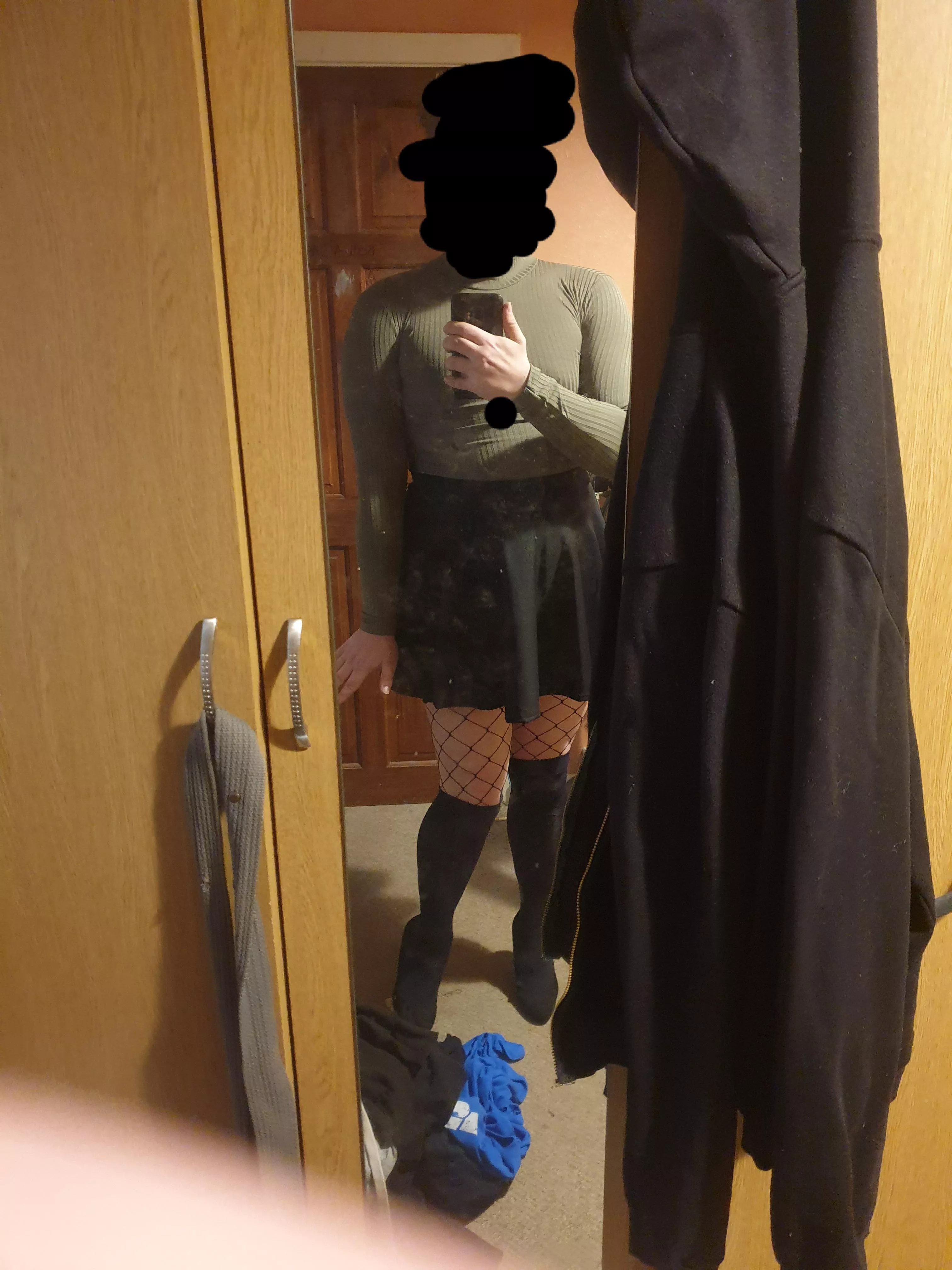 First time being fem, please be gentle