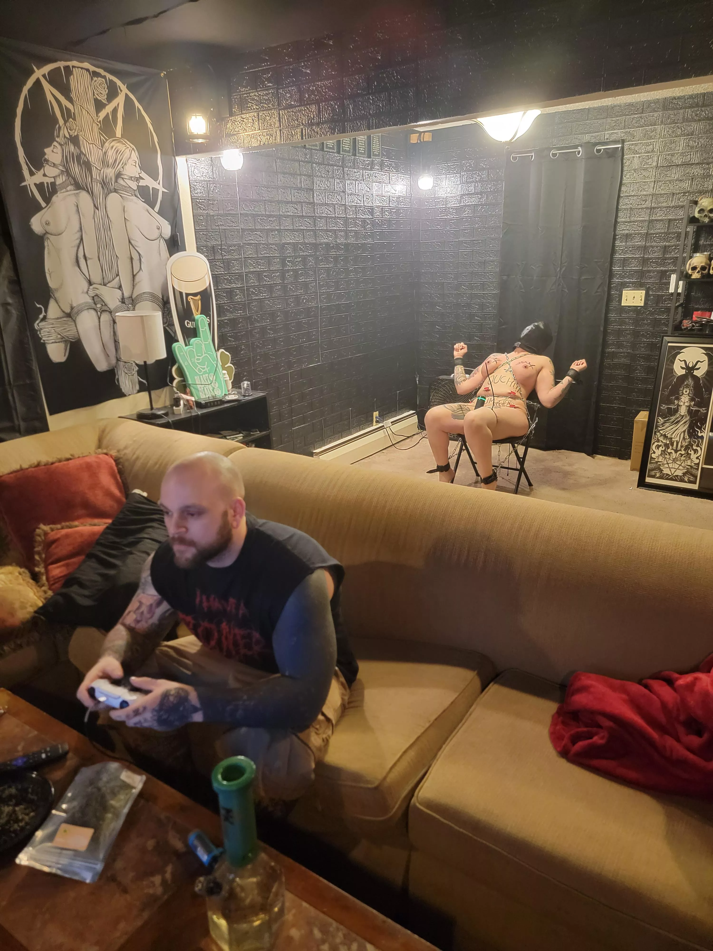 Gaming while the meat marinates