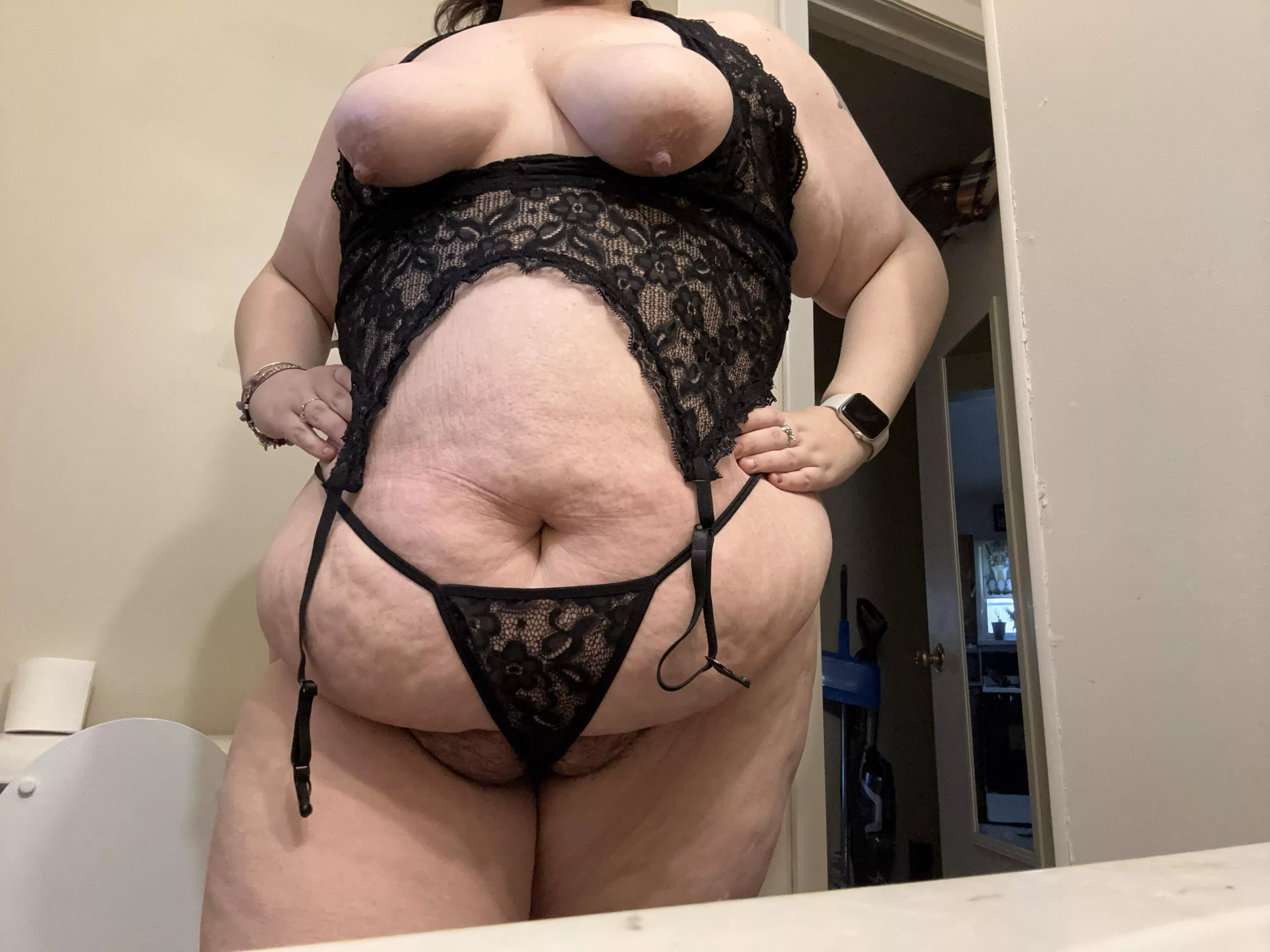 Hairy 🐱? ✅ Curves? ✅