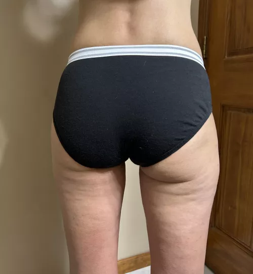 I decided today was a classic Hanes type of day! (F46)