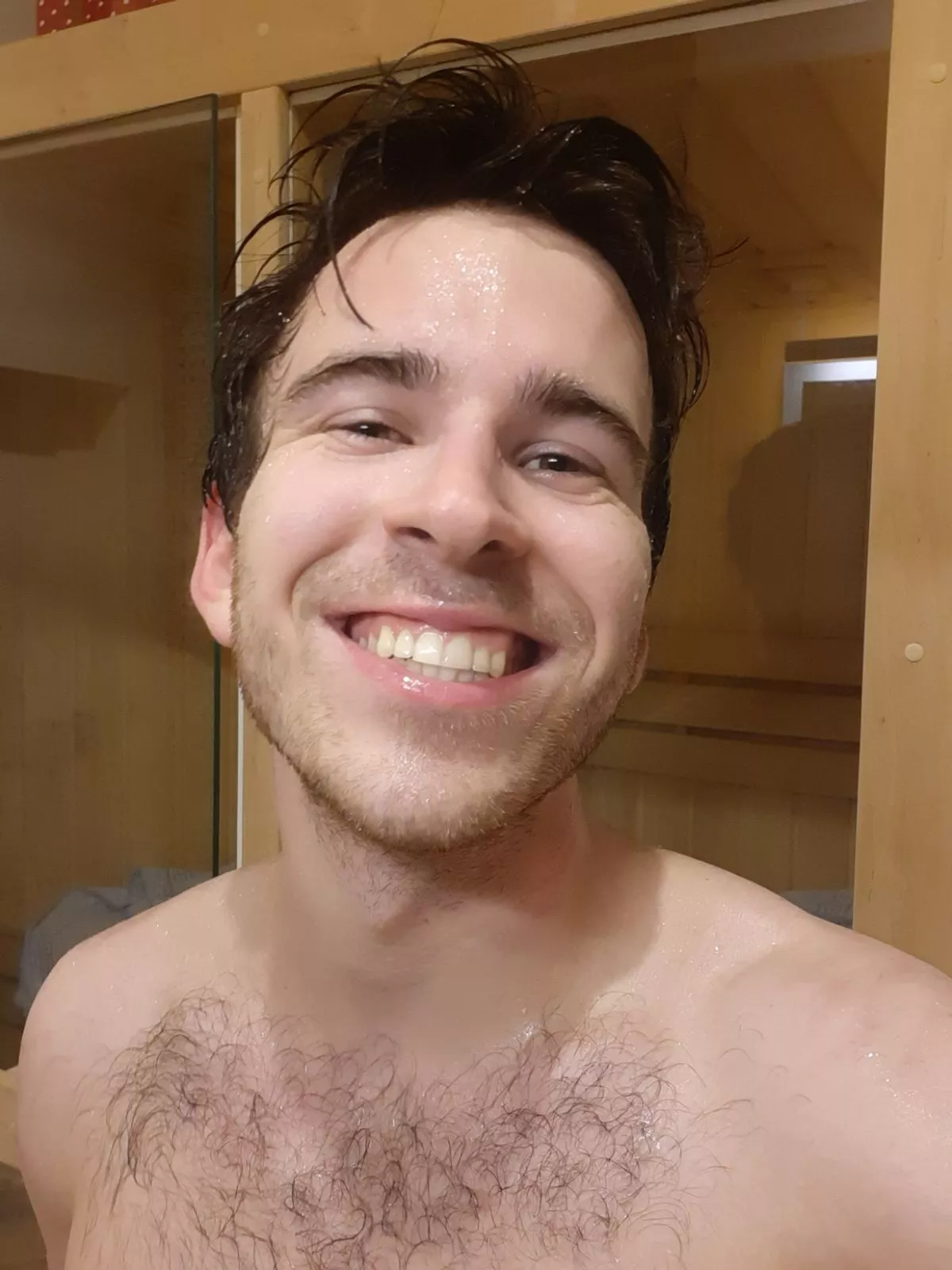 i dont smile anymore.. i dont smile anymore..