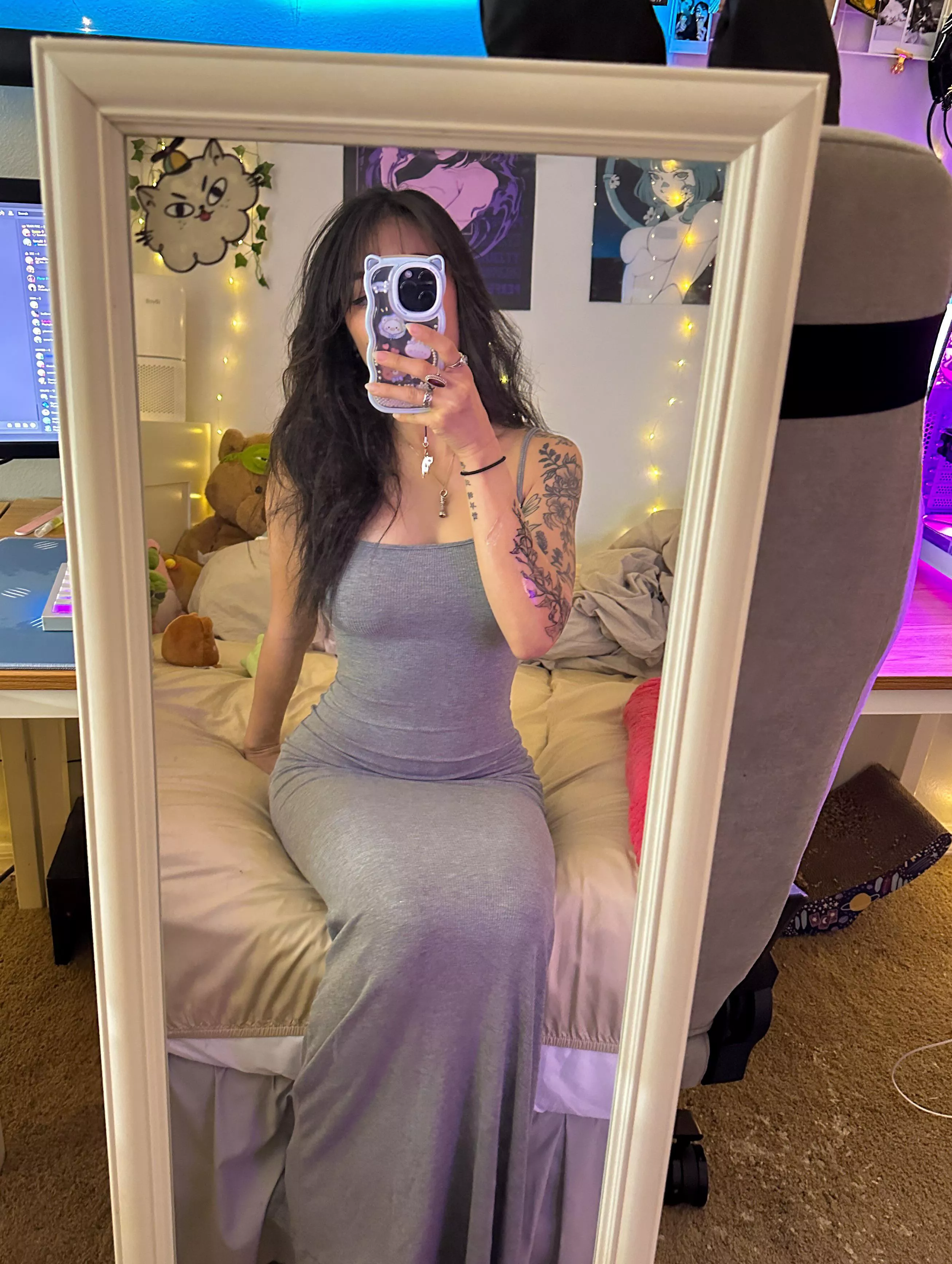 i got a new dress :) [f25]