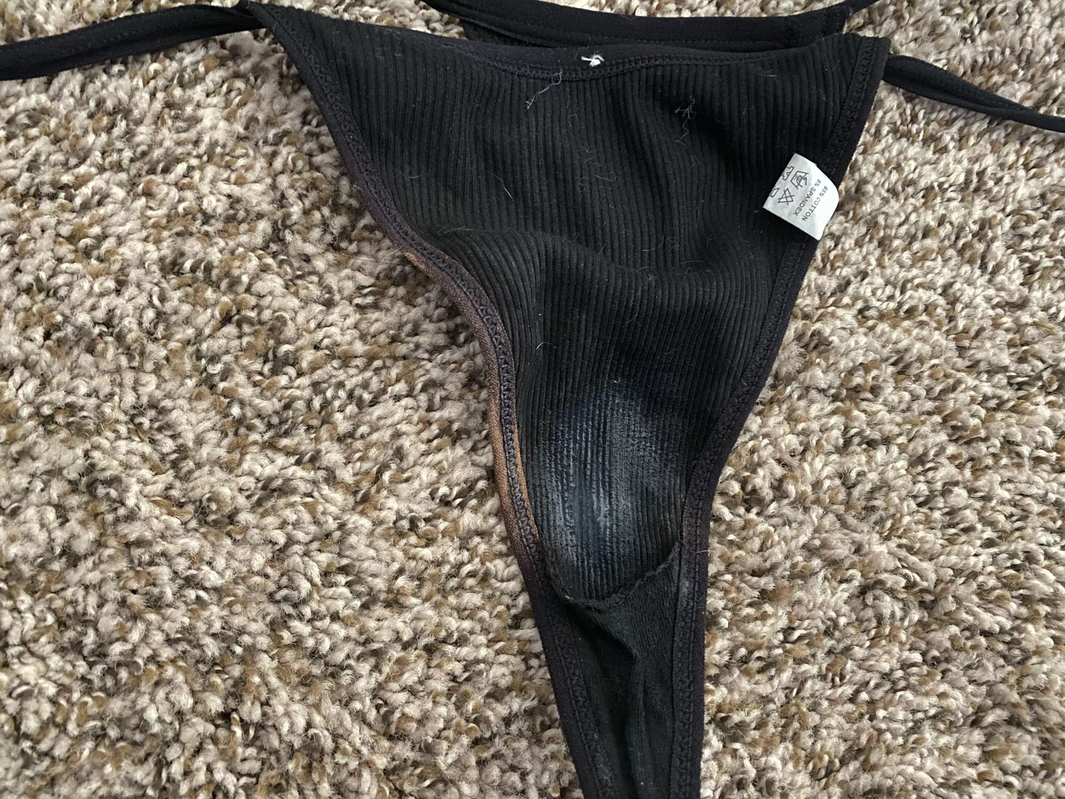 I got super wet at the gym today 🥵