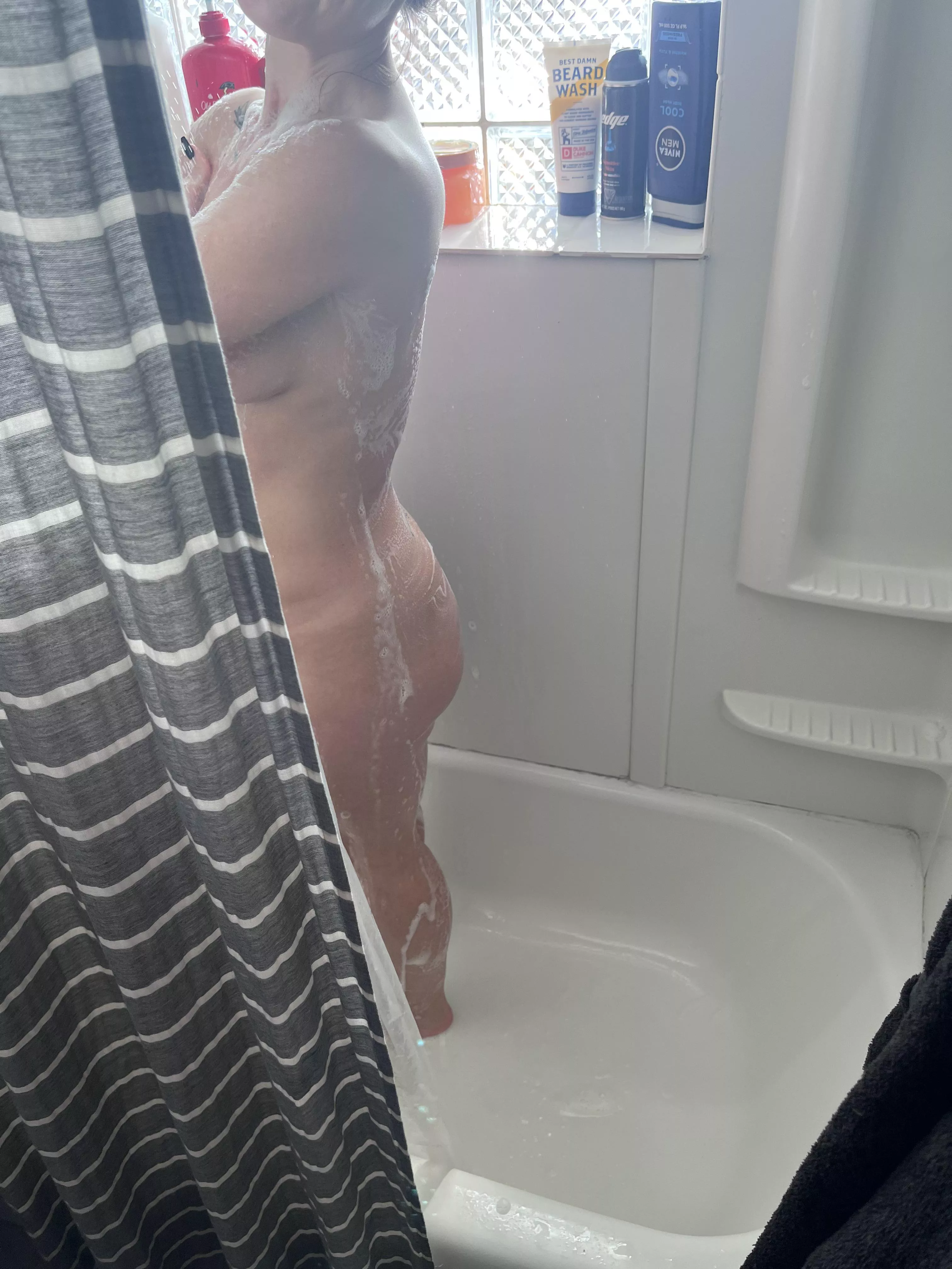 I see you peeking in on me 😜